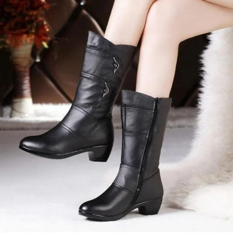 Bota Feminina de Couro Genuíno -Salto Médio Femizza - Loja Femizza