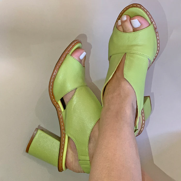 Sandália Feminina de Couro Leather - Loja Femizza