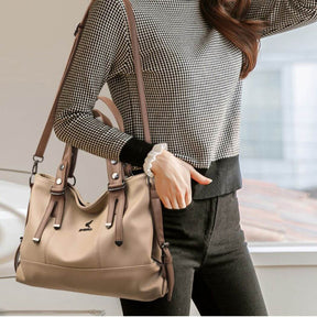 Bolsa Feminina de Couro Legítimo Atena - Loja Femizza