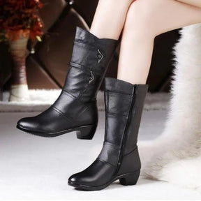 Bota Feminina de Couro Genuíno -Salto Médio Femizza - Loja Femizza